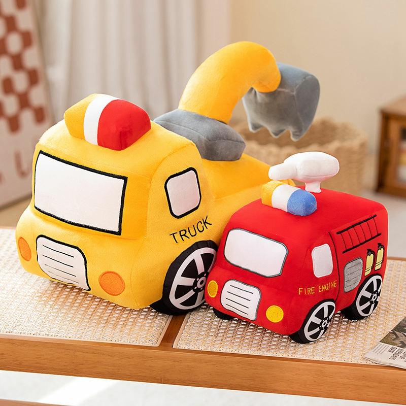 Kinderpluche Speelgoed |   Pluche Brandweerauto Speelgoed Voor Jongens, Knuffelpop, Grote Engineering Speelgoedauto, Kinderknuffel En Kussen. Kinderpluche Speelgoed Kinderpluche Speelgoed